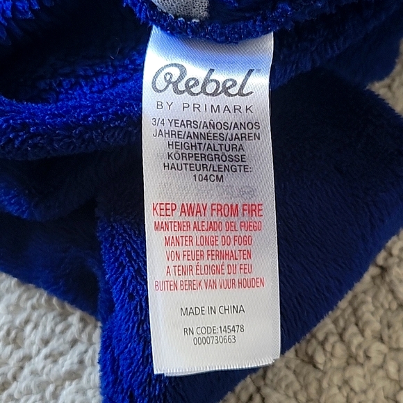 Thick fleece PJ set, Size 3-4yrs - Picture 5 of 5